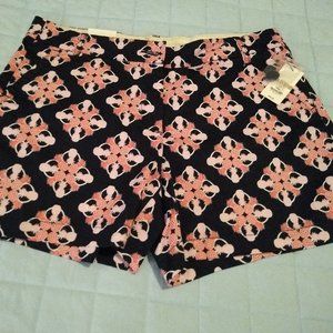 NWT  Crown & Ivy Adorable Pineapple Shorts Size 12